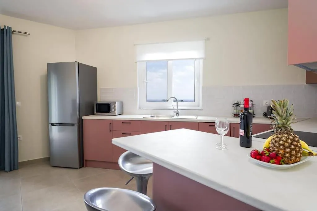 Ilios 3 Bedroom Apartment With Sea View In Town Skala