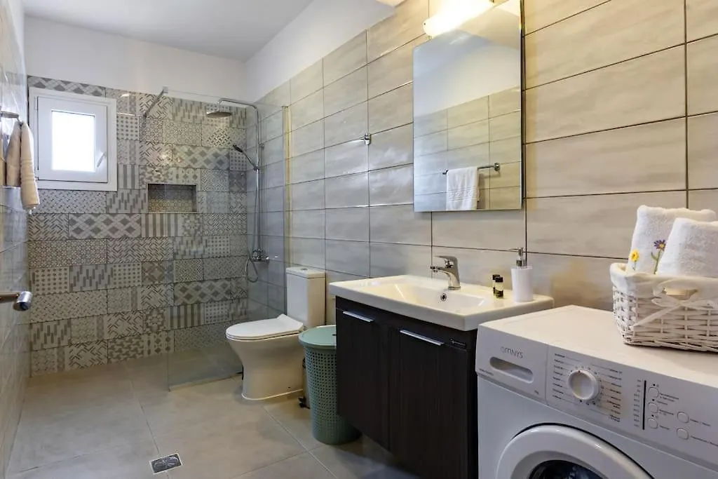 Ilios 3 Bedroom Apartment With Sea View In Town Skala  0*, Skala (Kefalonia) Greece